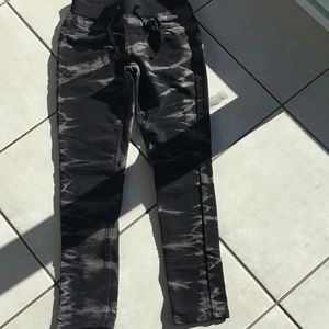 Black jeggings with faded stripes!